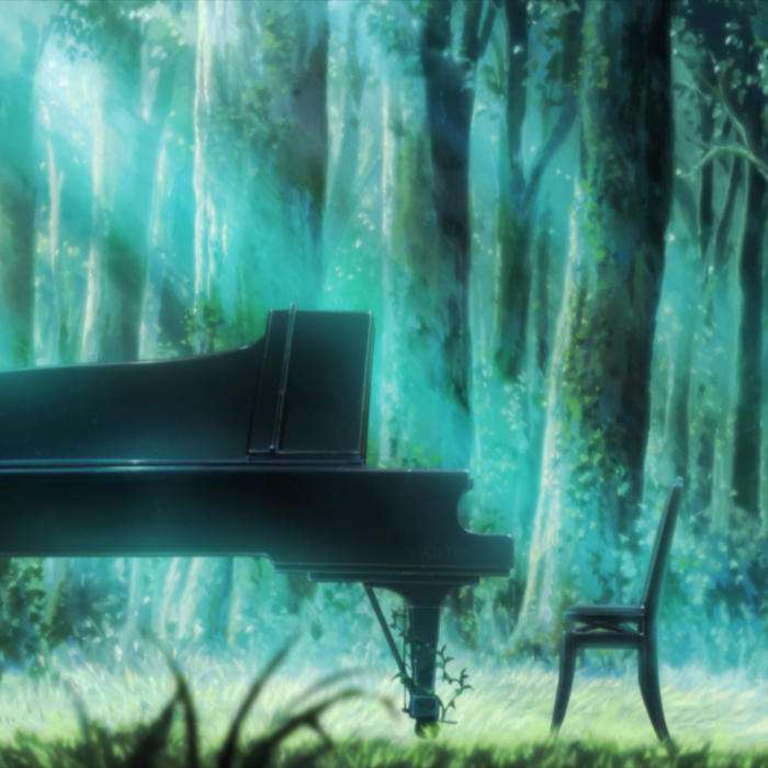 Piano esperando en el bosque a que llegue el pianista